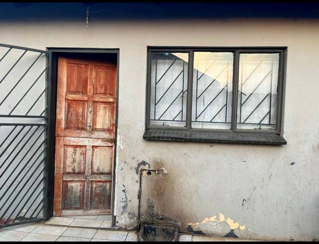 3 BEDROOM HOUSE FOR SALE IN PROTEA GLEN